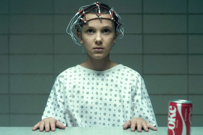 Eleven, 11, interpretată de Millie Bobbie Brown